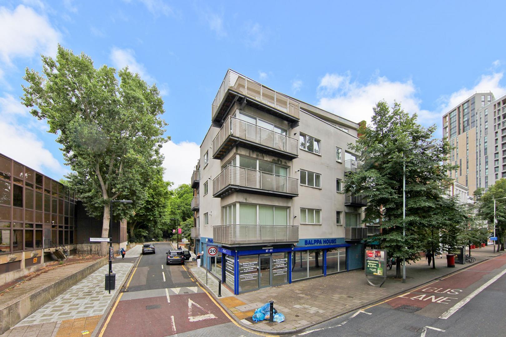 Superbly located & offering 528 Sq. Ft. of living & entertaining space  Newington Causeway, Borough